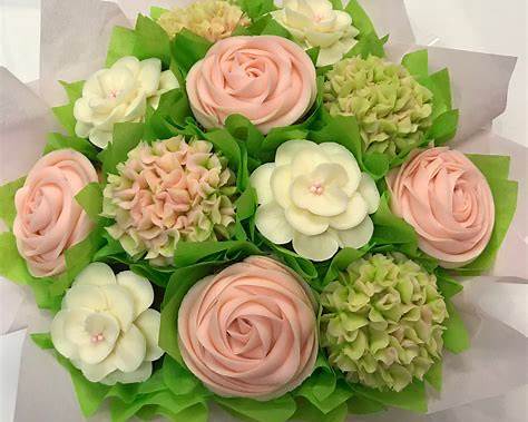 Les bouquets de cupcakes floraux : la nouvelle tendance gourmande et artistique